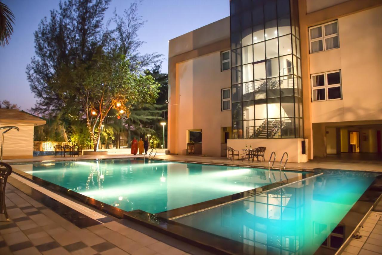 7 Apple Resort Lonavla Zewnętrze zdjęcie