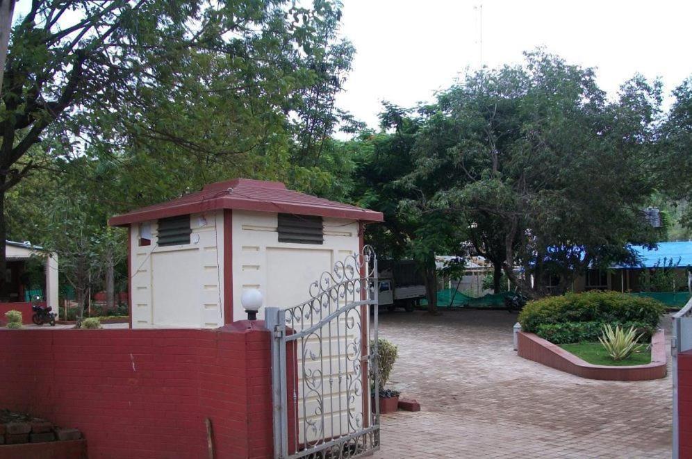 7 Apple Resort Lonavla Zewnętrze zdjęcie