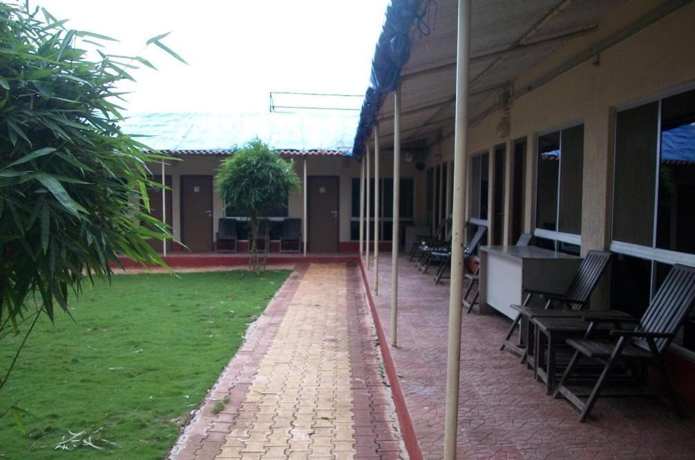 7 Apple Resort Lonavla Zewnętrze zdjęcie
