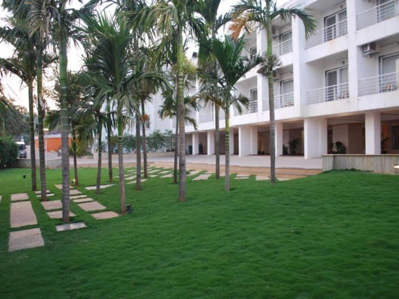 7 Apple Resort Lonavla Zewnętrze zdjęcie